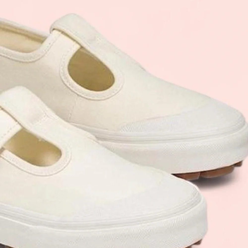 Vans Mary Jane Style 93 Beige Canvas Slip-On - Picture 2 of 4